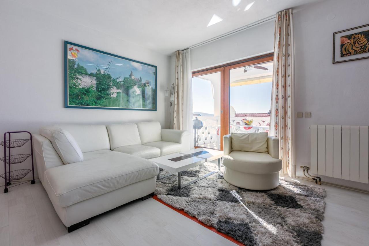 Apartment Eni เซลเซ ภายนอก รูปภาพ