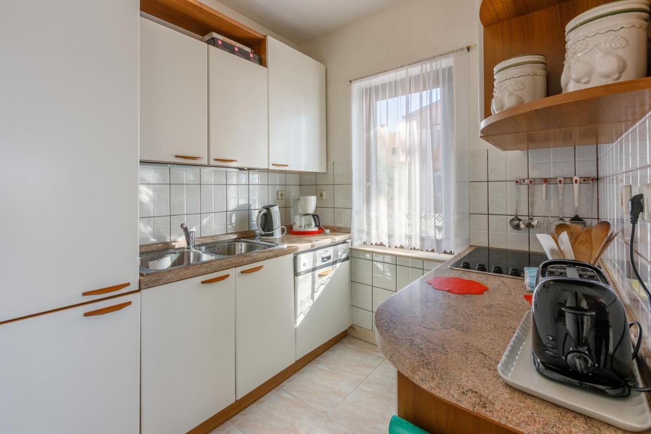 Apartment Eni เซลเซ ภายนอก รูปภาพ