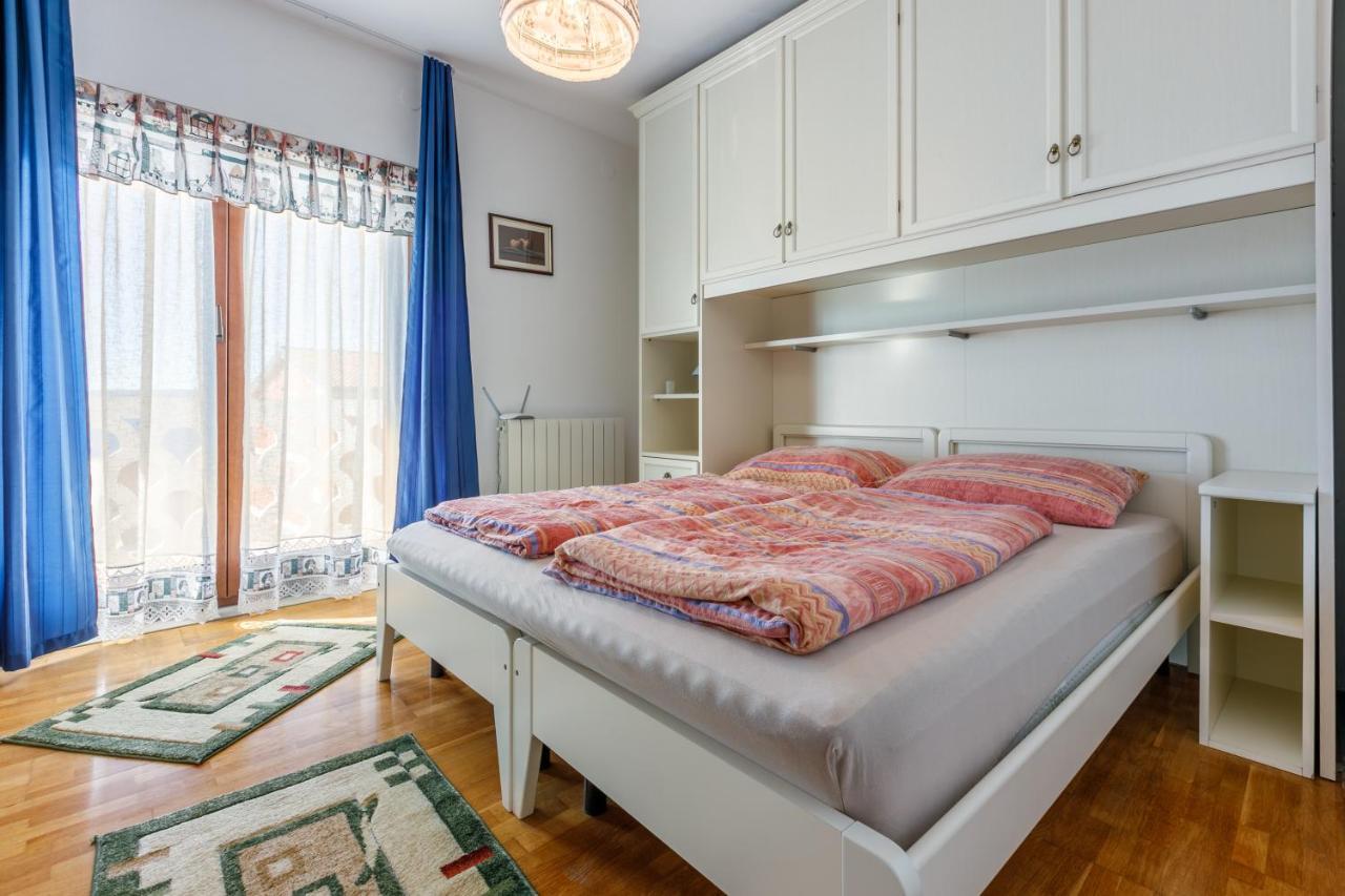 Apartment Eni เซลเซ ภายนอก รูปภาพ