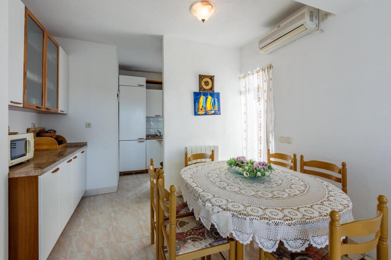 Apartment Eni เซลเซ ภายนอก รูปภาพ