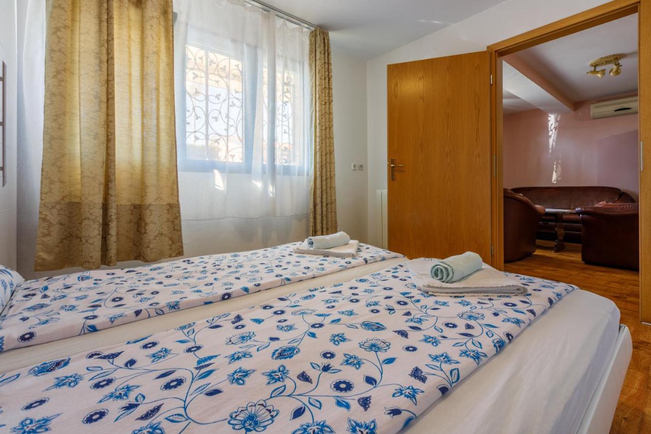 Apartment Eni เซลเซ ภายนอก รูปภาพ